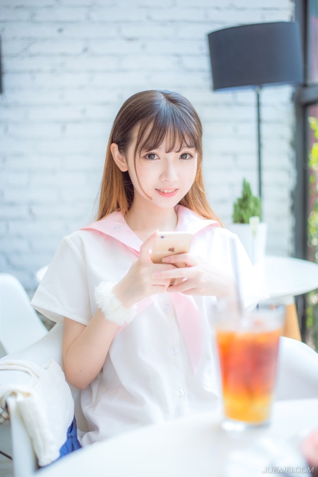 命运给你一个较低的起点，是想让你用你的一生去奋斗出一个绝地反击的故事。这个故事关于独立，关于梦想，关于勇气，关于坚忍。